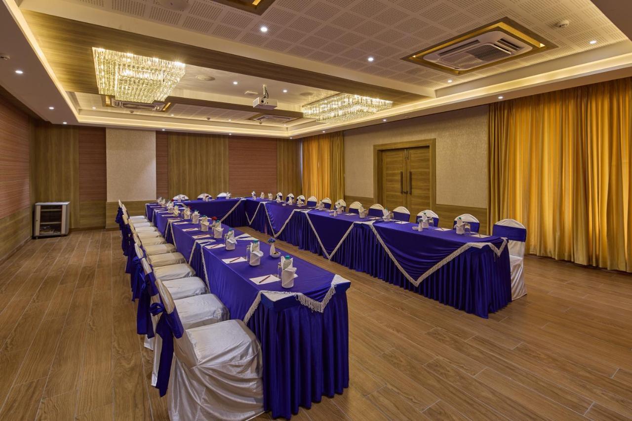 Grand Continent Hosur A Sarovar Portico Affiliate Hotel Buitenkant foto