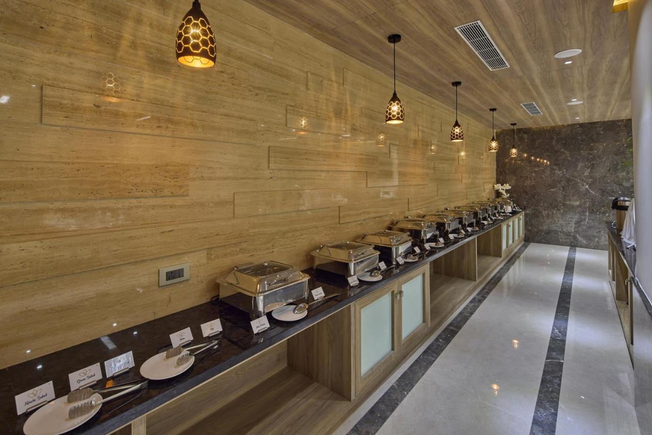 Grand Continent Hosur A Sarovar Portico Affiliate Hotel Buitenkant foto
