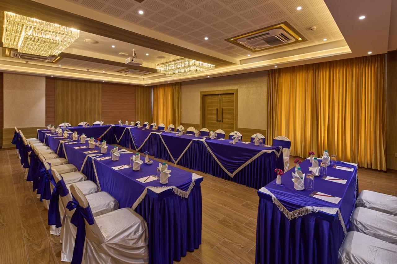 Grand Continent Hosur A Sarovar Portico Affiliate Hotel Buitenkant foto