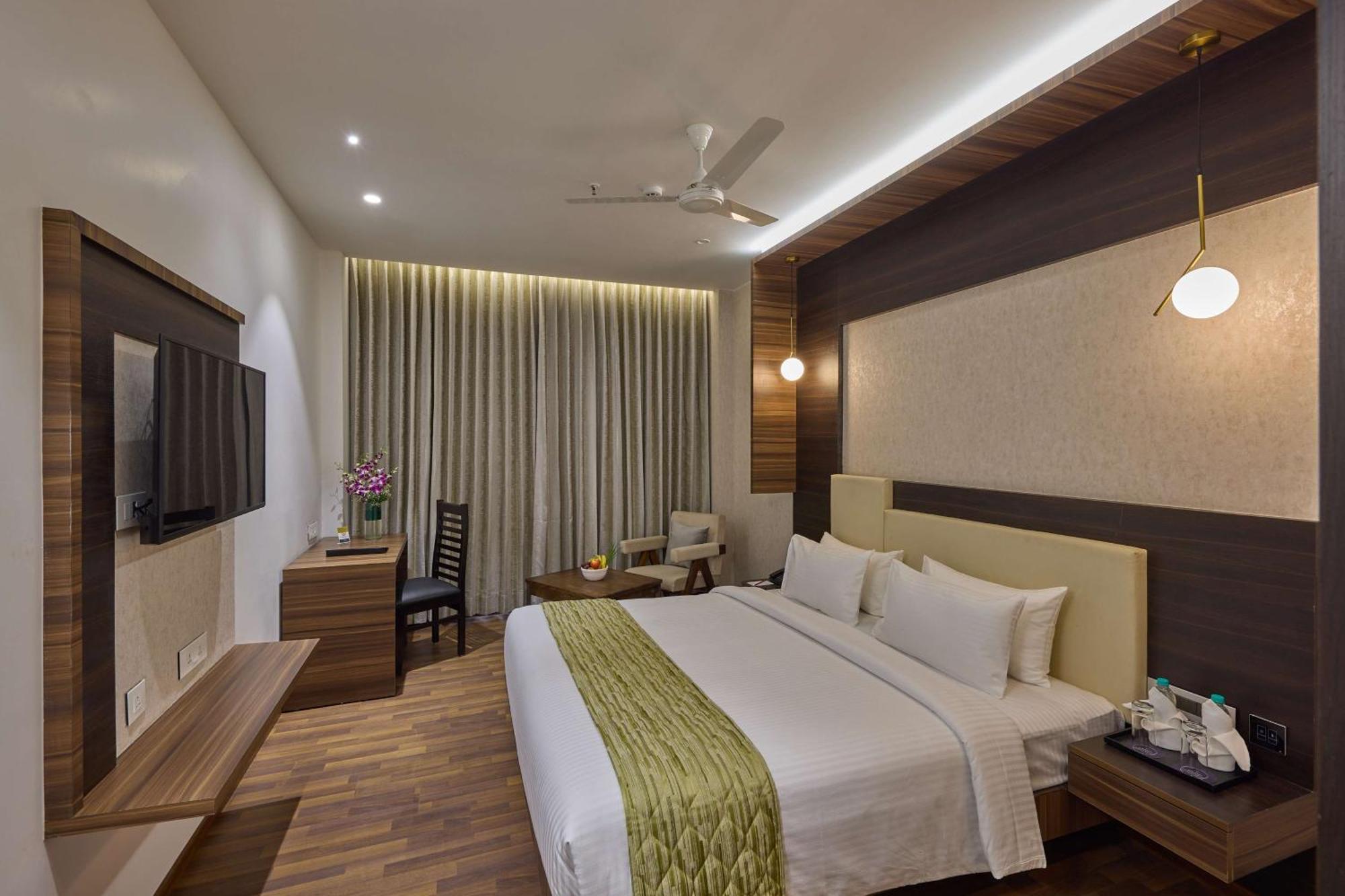 Grand Continent Hosur A Sarovar Portico Affiliate Hotel Buitenkant foto