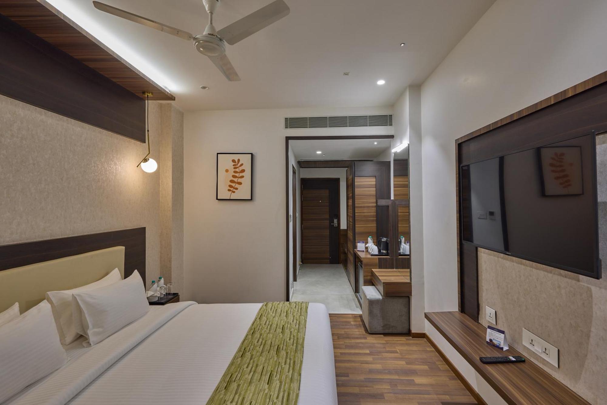 Grand Continent Hosur A Sarovar Portico Affiliate Hotel Buitenkant foto