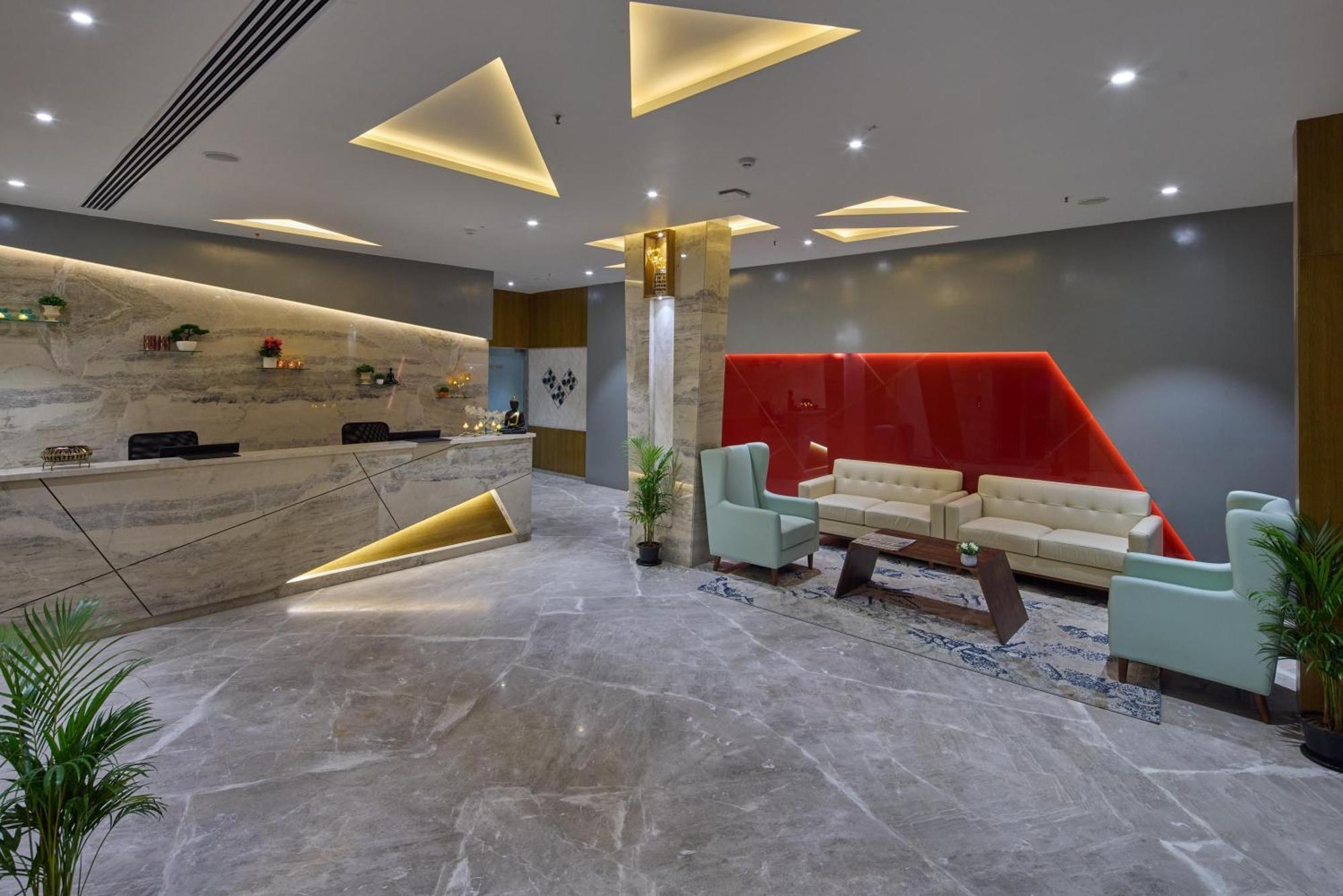 Grand Continent Hosur A Sarovar Portico Affiliate Hotel Buitenkant foto